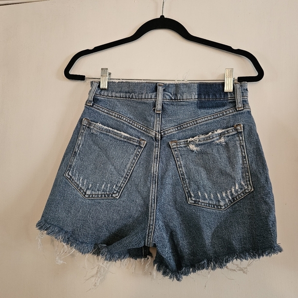 Abercrombie & Fitch 4" High Rise Mom Short Curve Love Size 27 - Picture 2 of 4